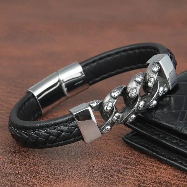 Hochwertiges Lederarmband aus Edelstahl, Wunderbares Armband im Trend